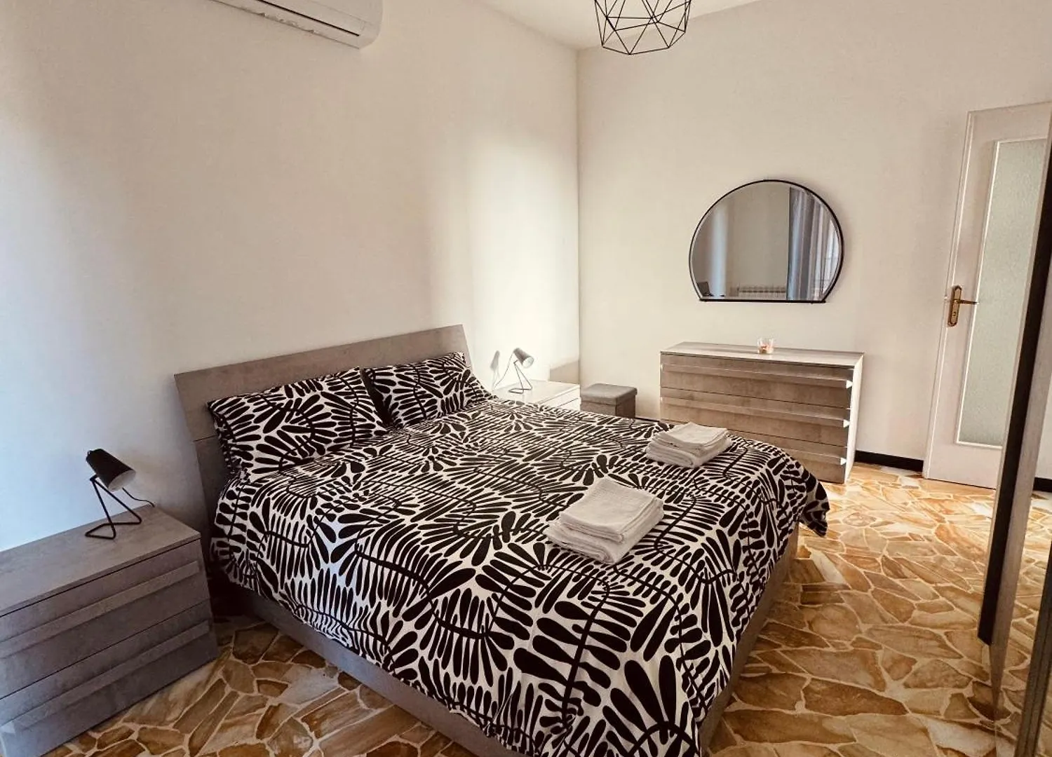شقة Casa Vacanze La Nina فاراتسي إيطاليا