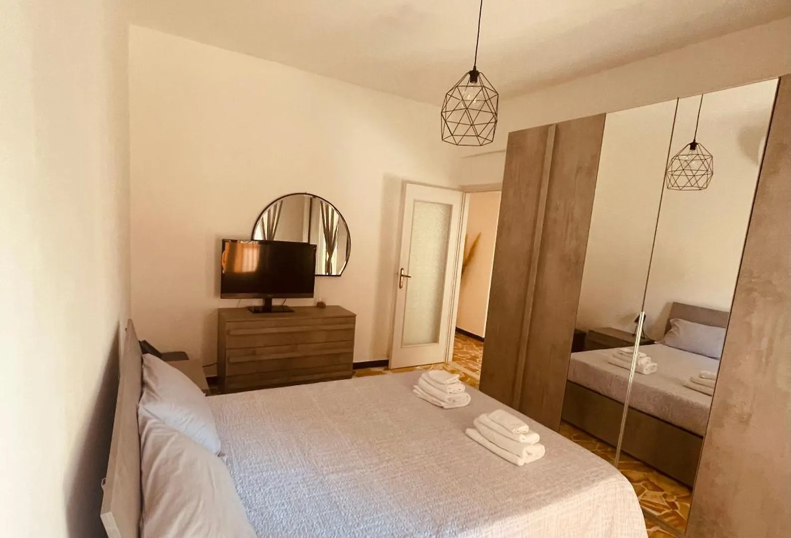شقة Casa Vacanze La Nina فاراتسي